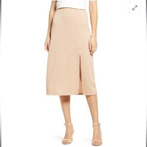Everleigh Ribbed Front Slit Midi Skirt in Size XS Color Blush. Great Condition.